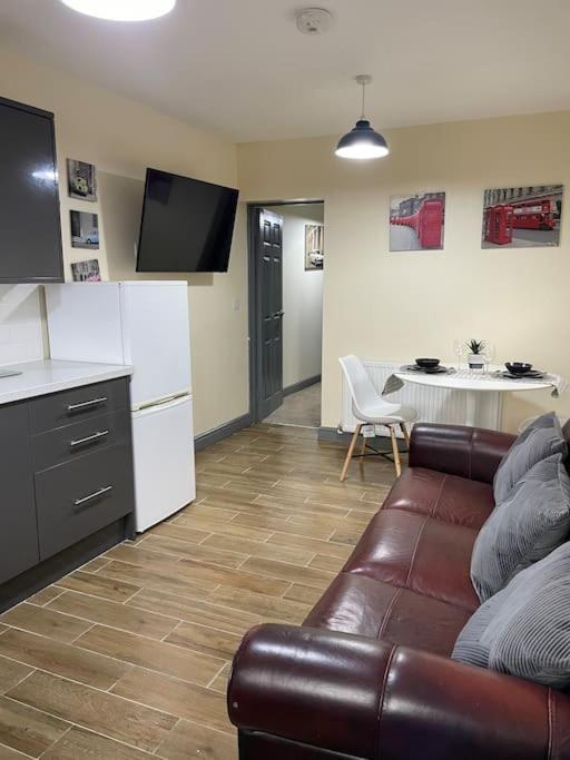 Modern 2 Bedroom Apartment In Derby City Centre Extérieur photo