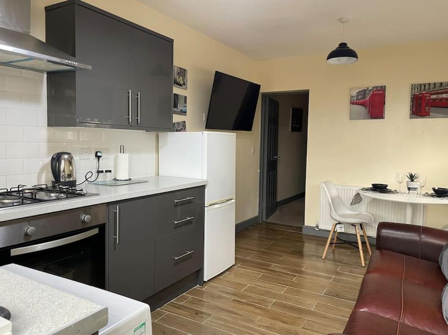 Modern 2 Bedroom Apartment In Derby City Centre Extérieur photo